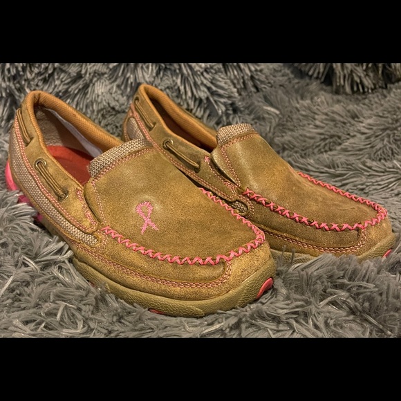 twisted x women's breast cancer awareness driving moccasins